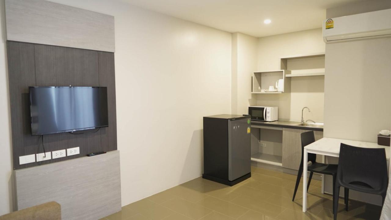 Roomquest Bangkok Sukhumvit 107 Самутпракан Экстерьер фото