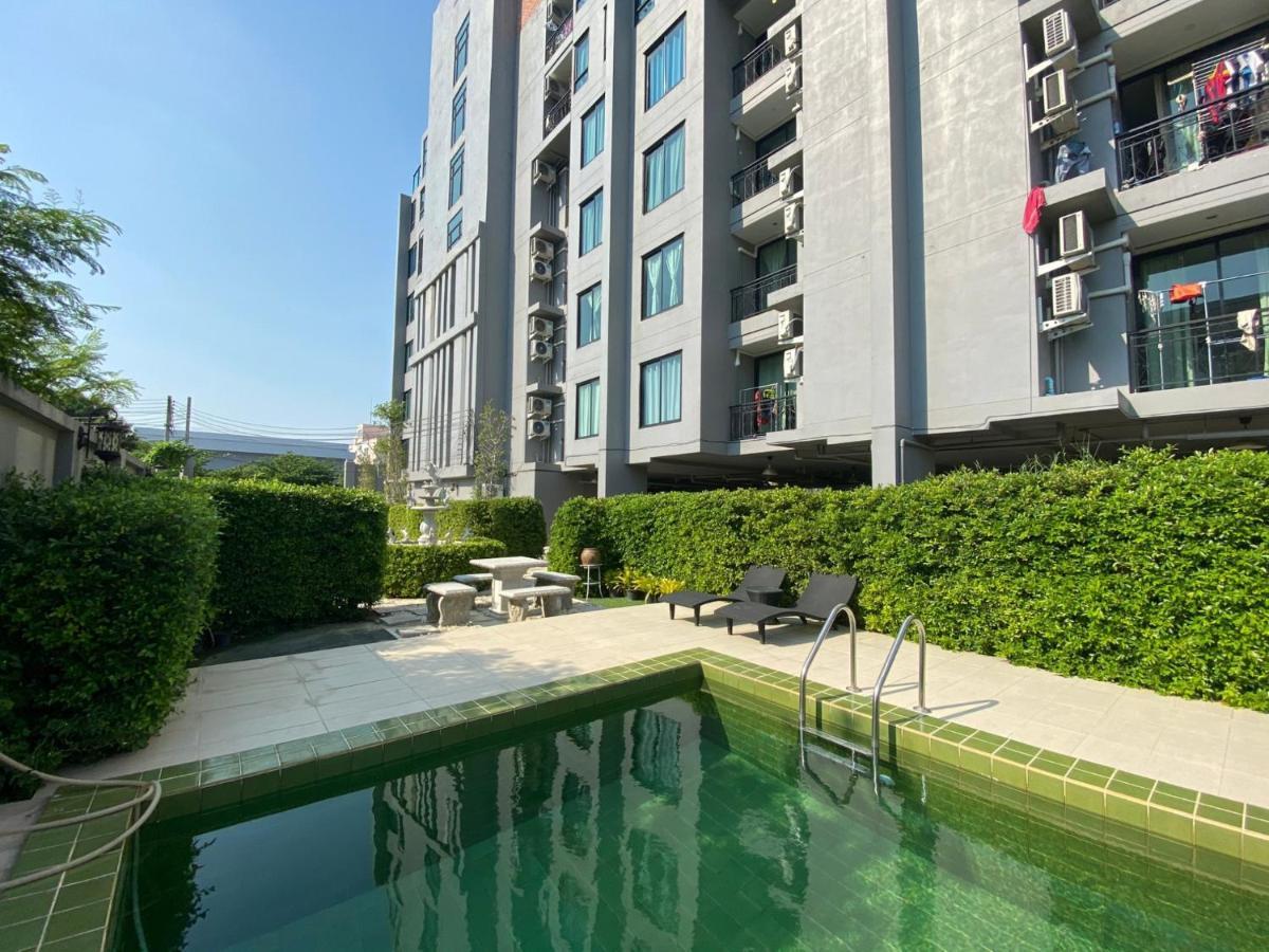 Roomquest Bangkok Sukhumvit 107 Самутпракан Экстерьер фото