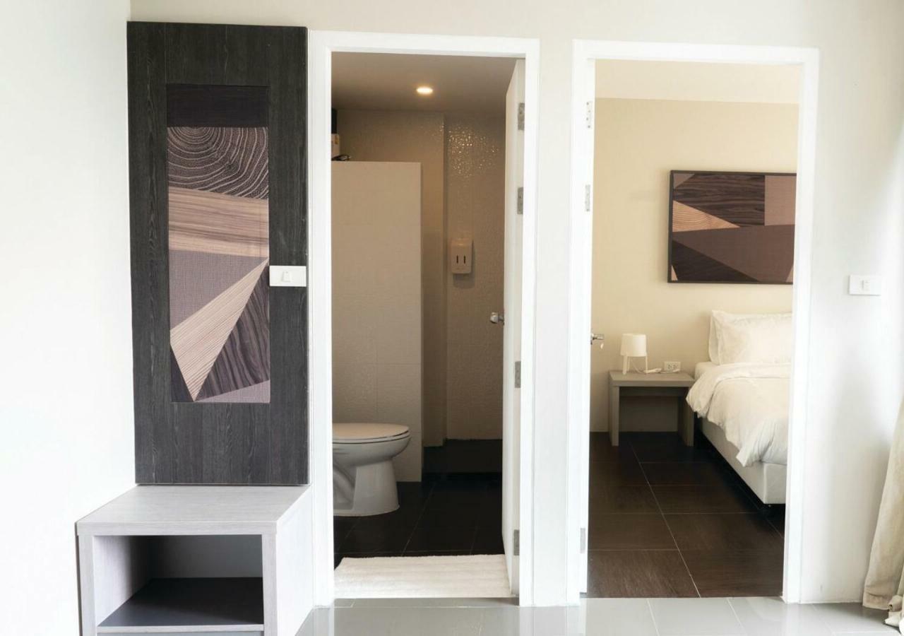 Roomquest Bangkok Sukhumvit 107 Самутпракан Экстерьер фото